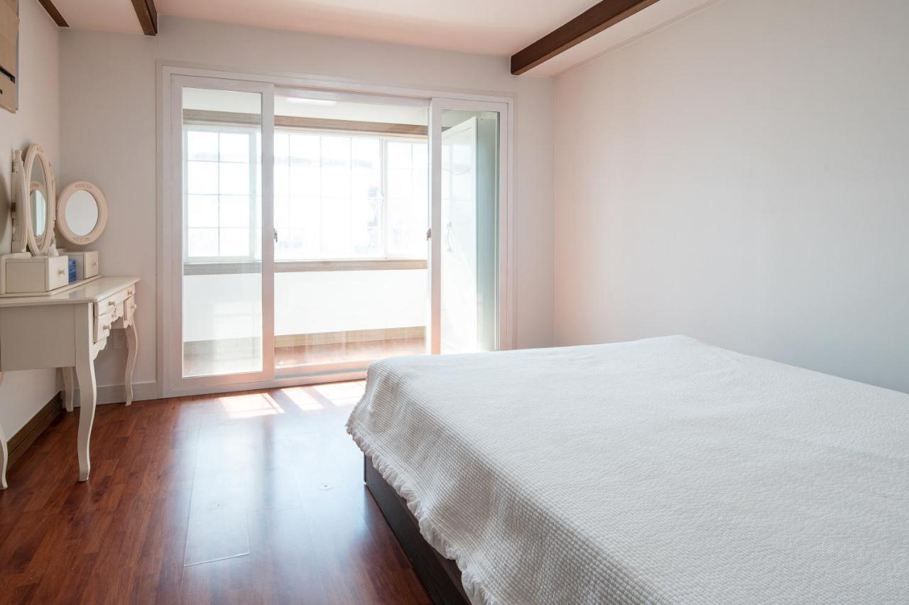 White Dream Pension Jeju Extérieur photo