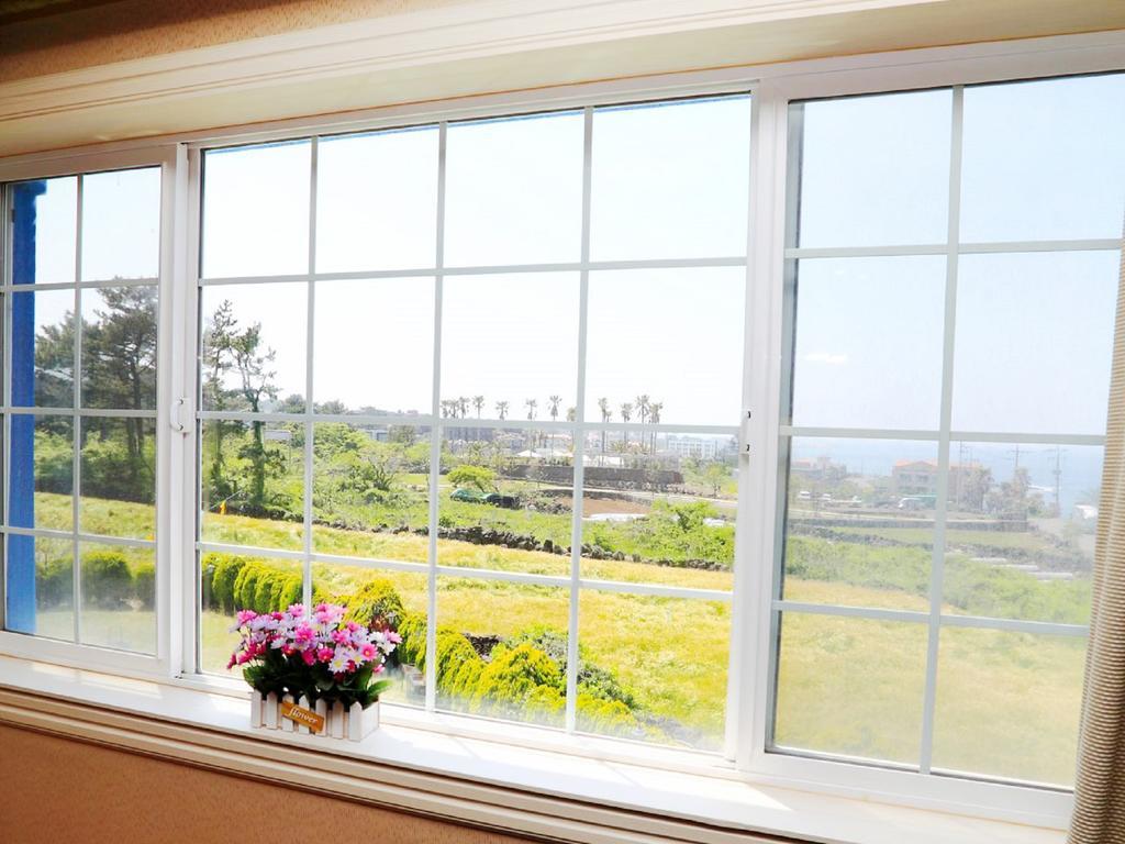 White Dream Pension Jeju Extérieur photo