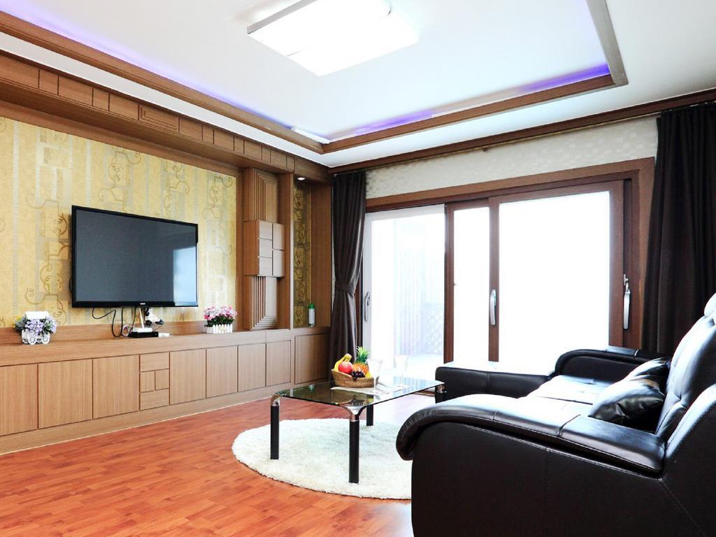 White Dream Pension Jeju Extérieur photo